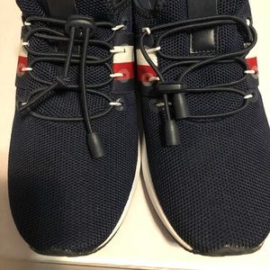 Tommy Hilfiger navy striped shoes. 6.5 New,no tag.